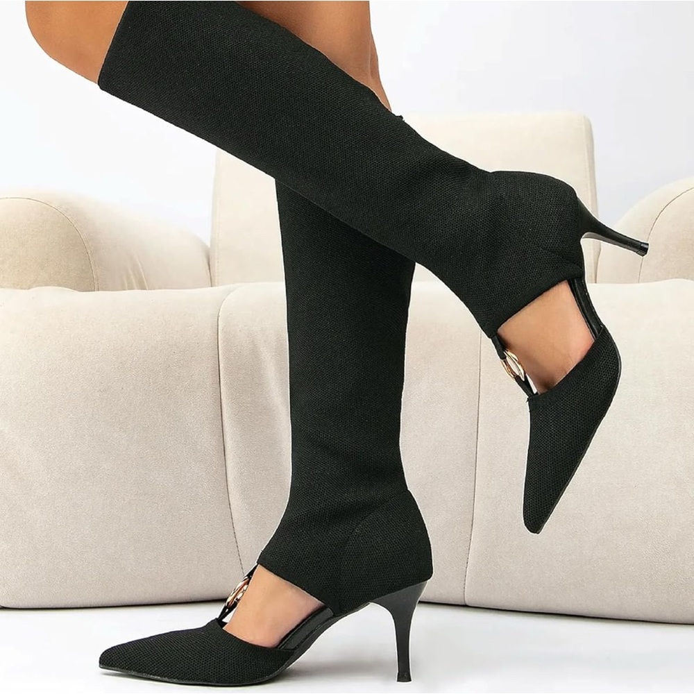 Elegant Black Heeled Boots